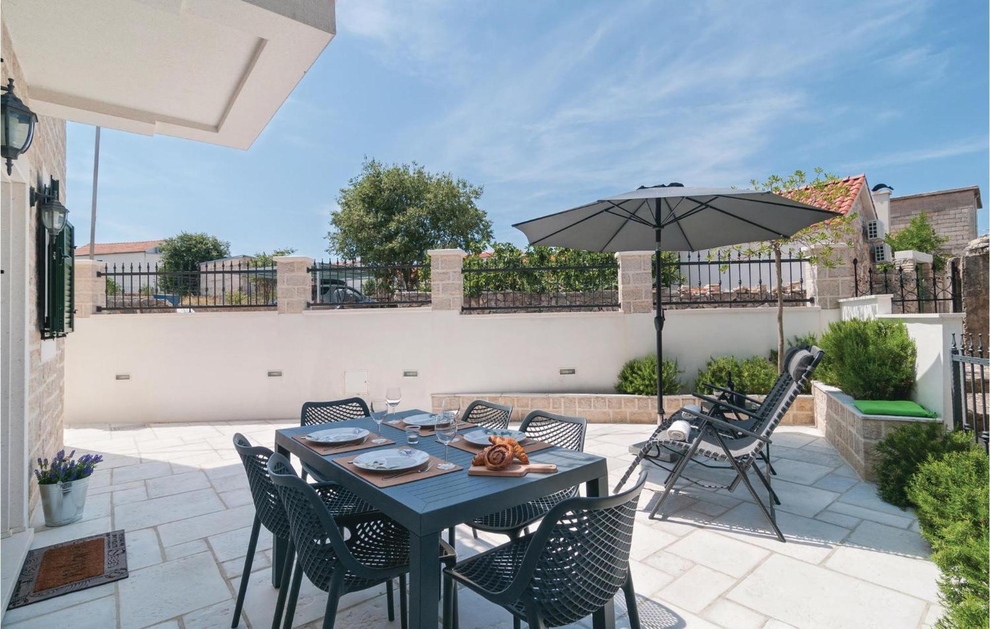 Stunning Home In Primosten With Kitchen Luaran gambar