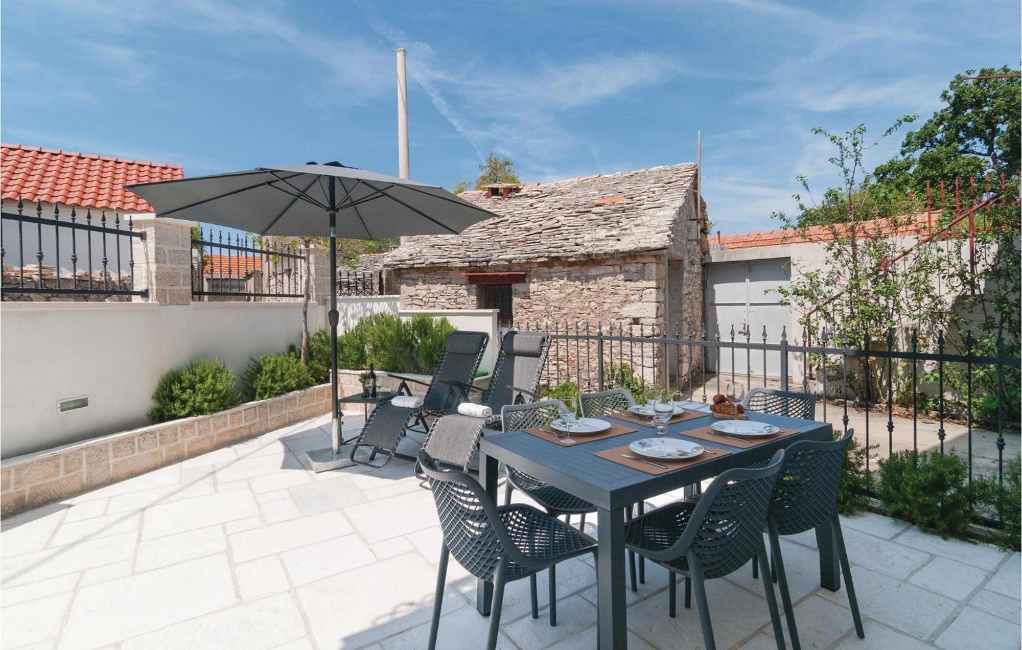 Stunning Home In Primosten With Kitchen Luaran gambar